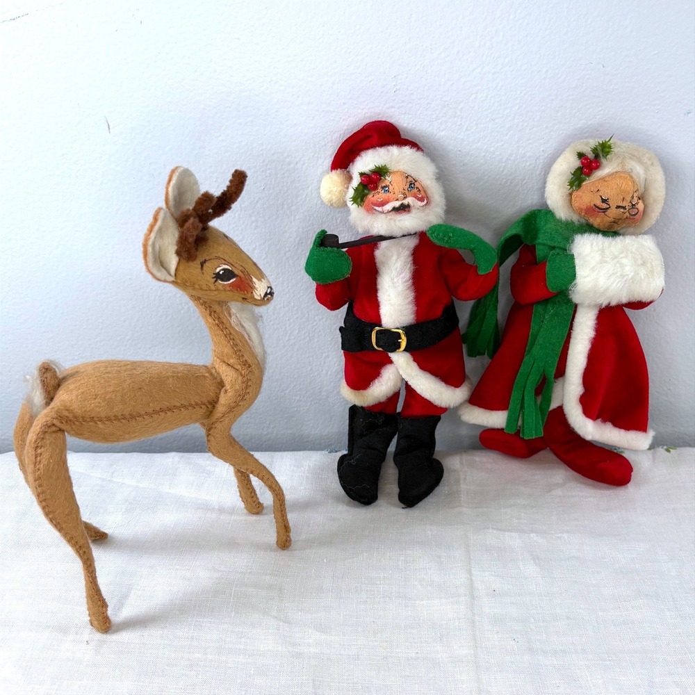 Vintage Annalee Mobilitee Christmas Santa Mrs Claus Reindeer Felt Doll Set 3pc